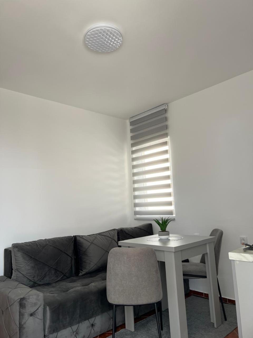 Kontiki Apartments Ulcinj Exterior photo